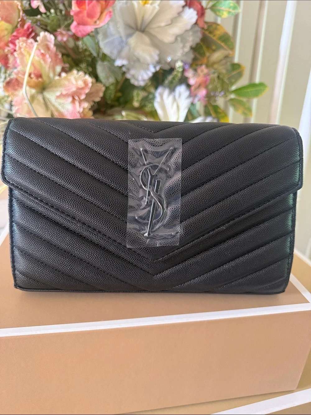 Design Crossbody Purses Black Chrome 9x6 - Picture 1 of 9